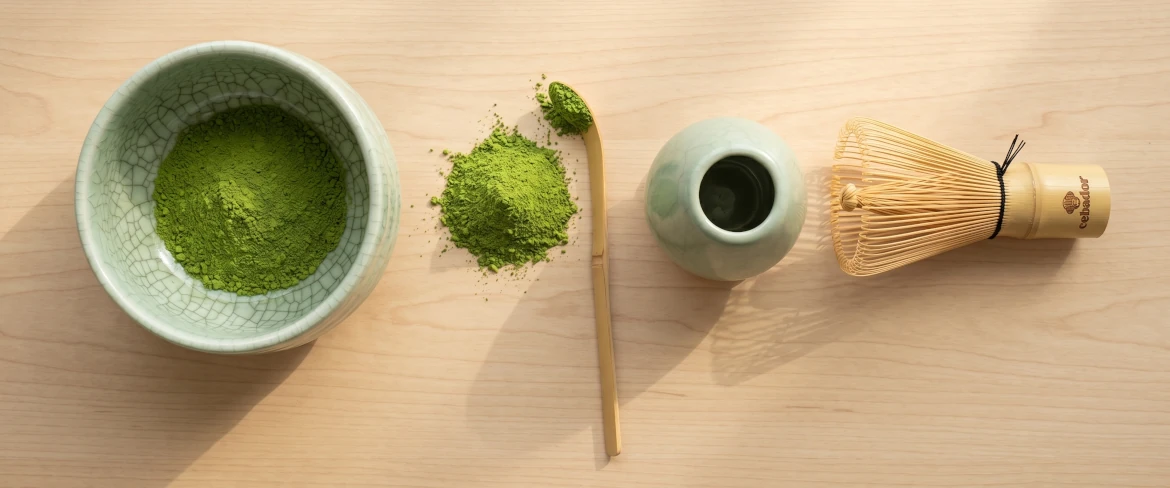 Acessórios para matcha – matchawan, chasen, chashaku e matcha em pó